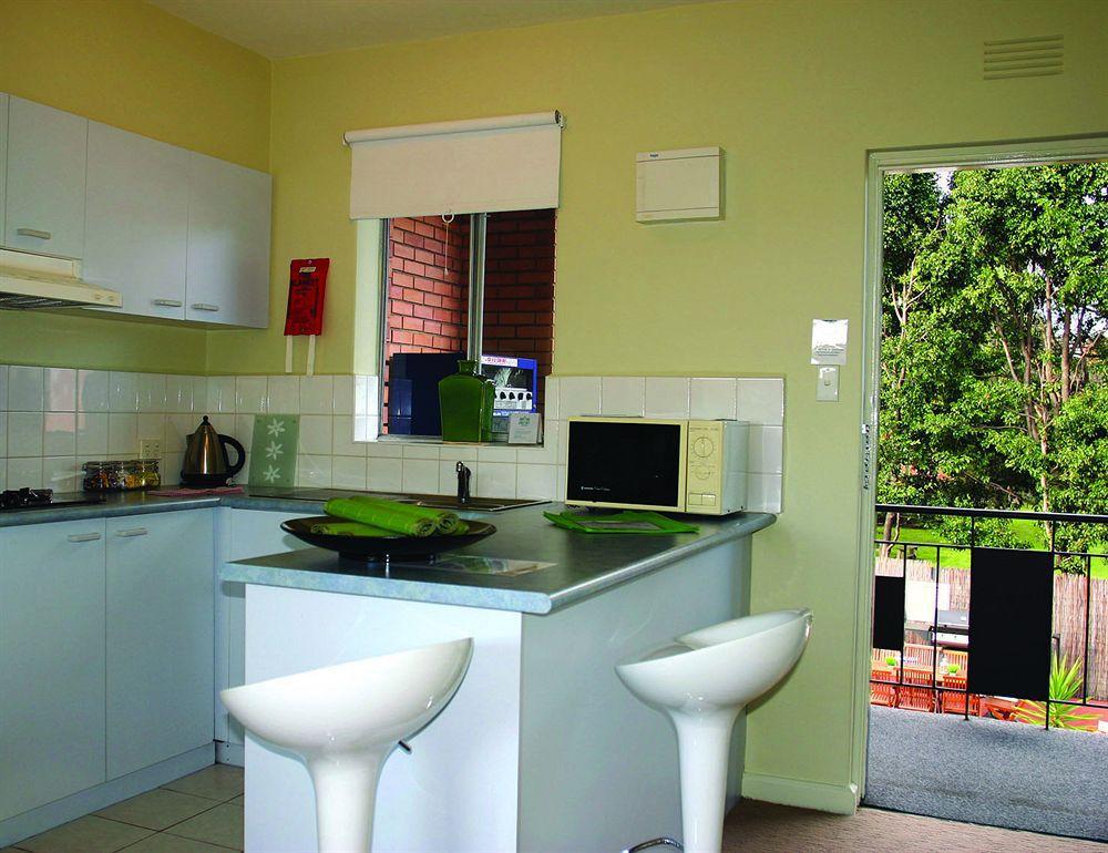Birches Serviced Apartments Melbourne City Exterior foto