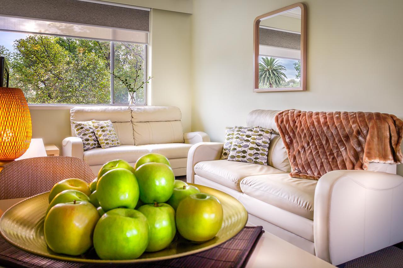 Birches Serviced Apartments Melbourne City Exterior foto