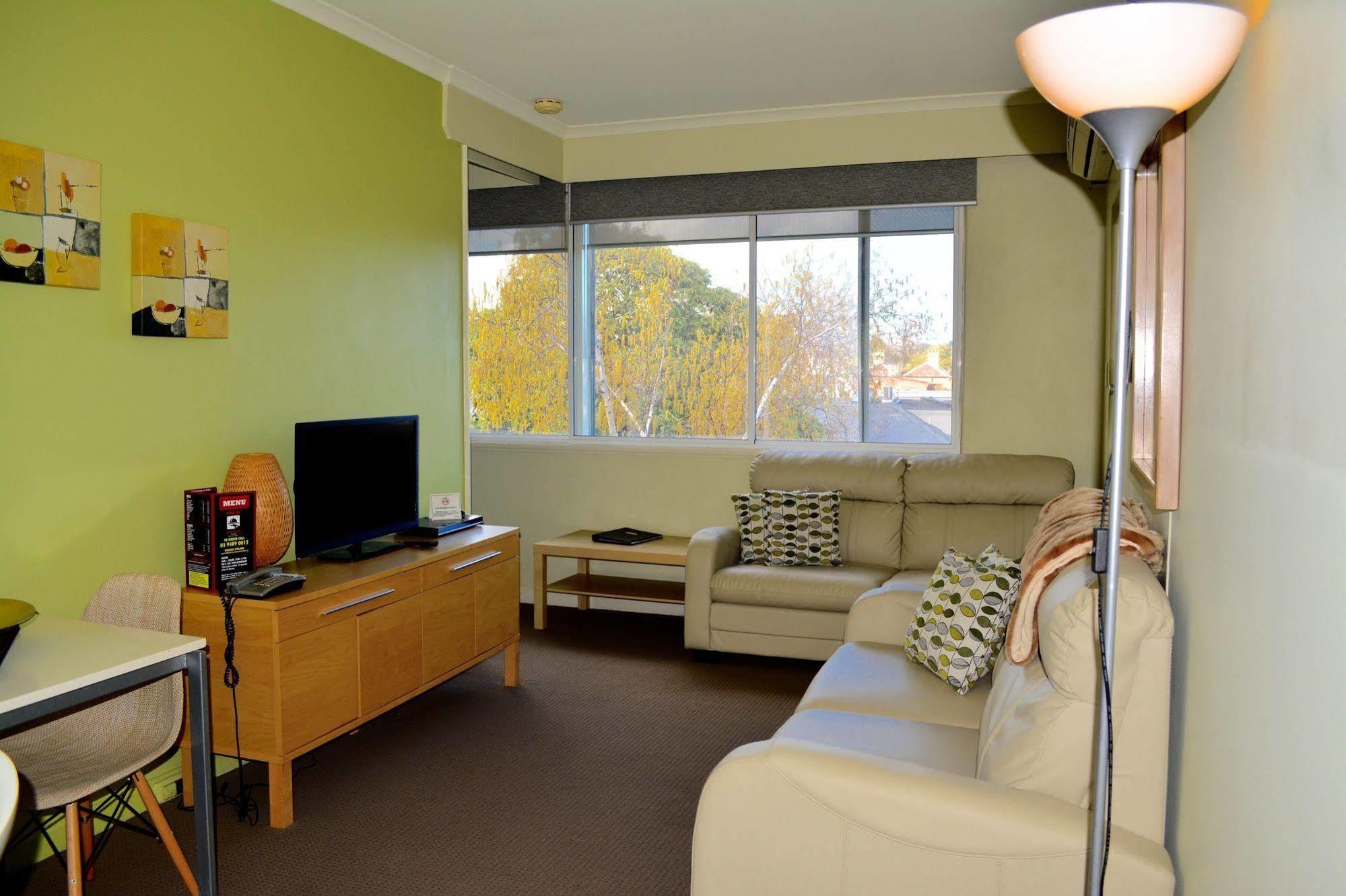 Birches Serviced Apartments Melbourne City Exterior foto