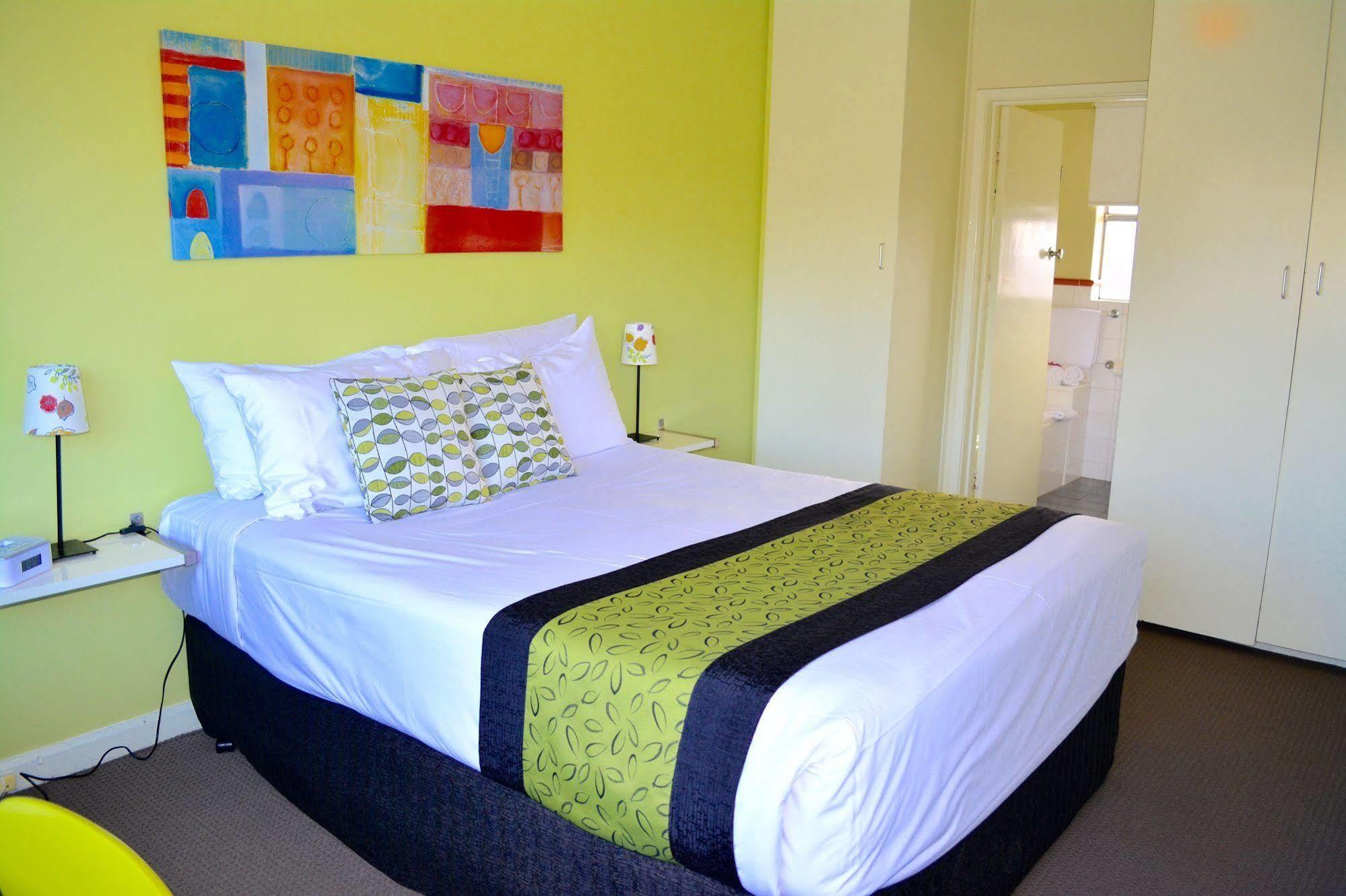 Birches Serviced Apartments Melbourne City Exterior foto